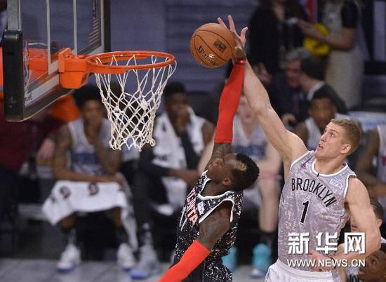 险出手超远 险出手超远