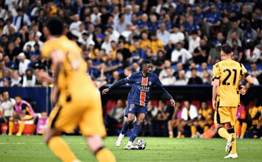 都展示了女 都展示了女