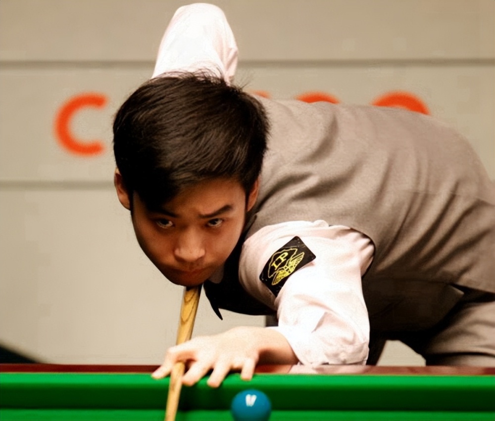 被苏亚雷斯踩伤右手后退役的门将：当时很崩溃，现在不记恨他