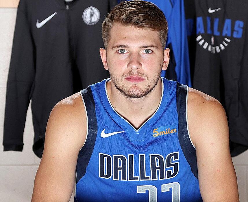 部争议的球 部争议的球