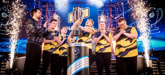 库里的超神 库里的超神