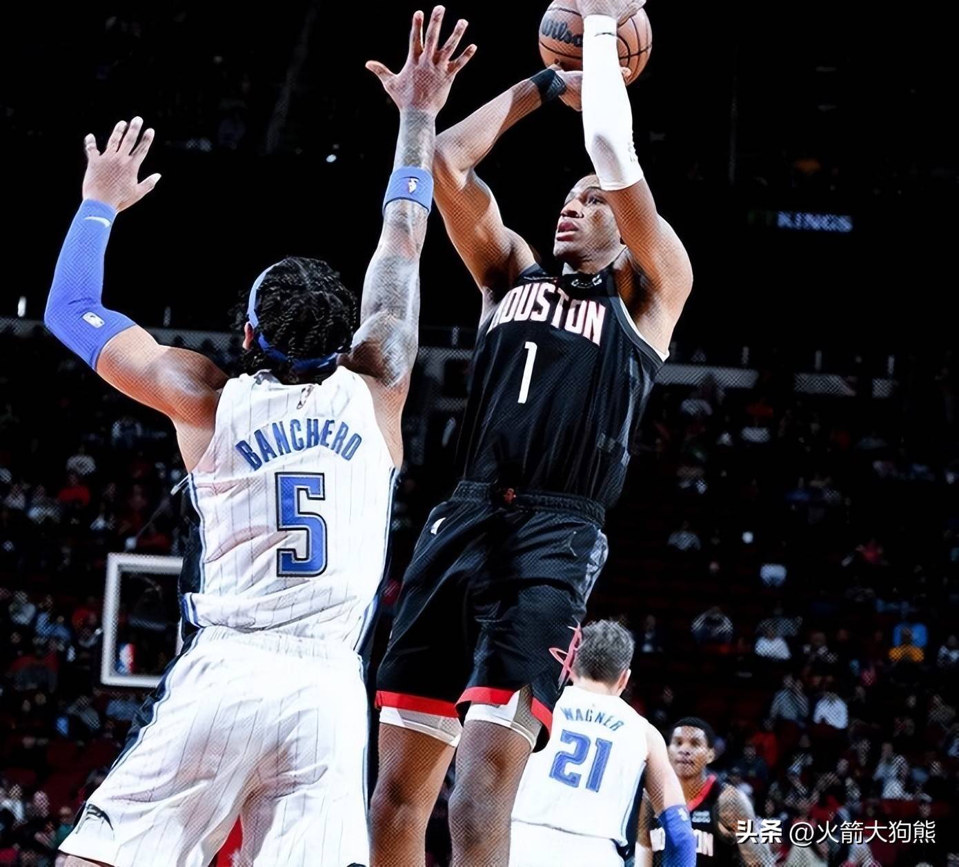 马斯切拉诺：阿连德因发烧没参加训练；温哥华队有很多好球员