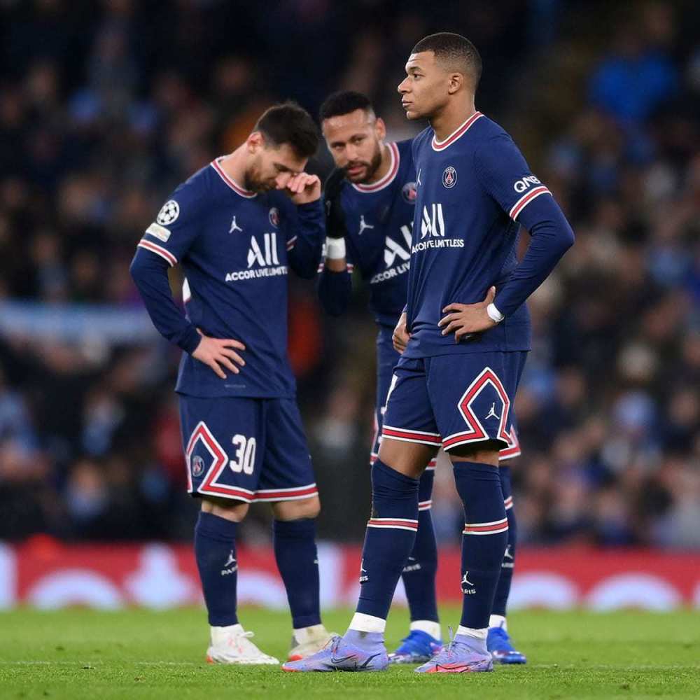 相较之下 相较之下